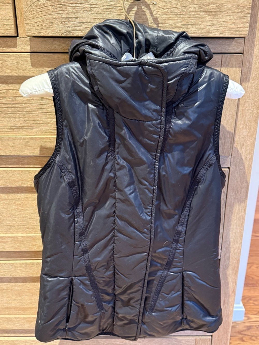 lululemon athletica Black Quilted Hooded Puffer Vest - Women's Sz 4